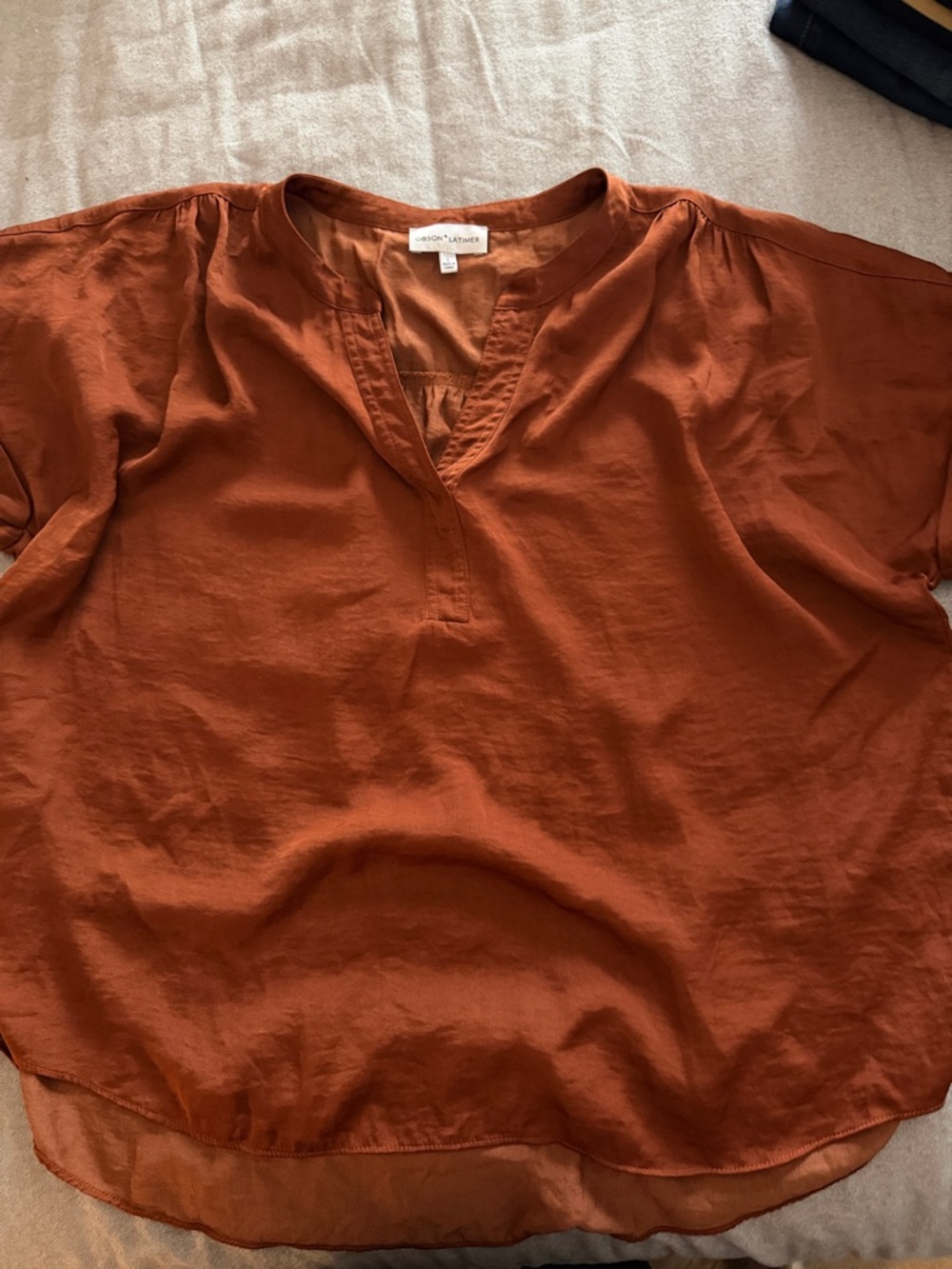 Gibson Latimet Burnt Orange Split-Neck Short Sleeve Blouse
